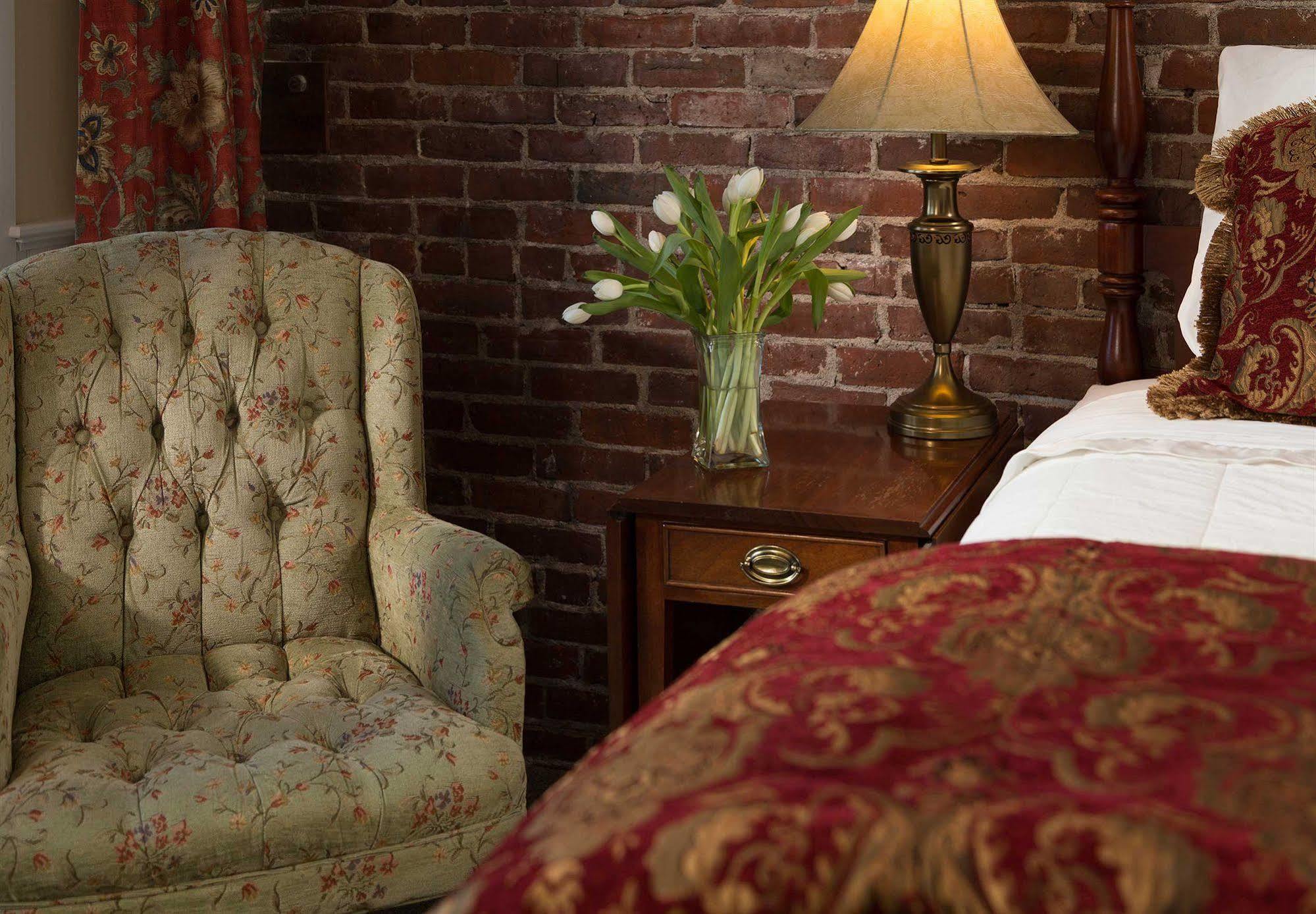 Lord Camden Inn Bagian luar foto